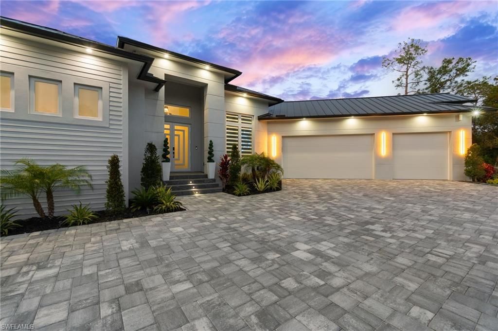 431 16th AVE NE, NAPLES, FL 34120 — photo 2