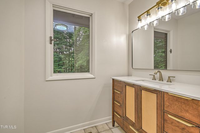 229 Kanan Drive, Kingsport, TN 37664
