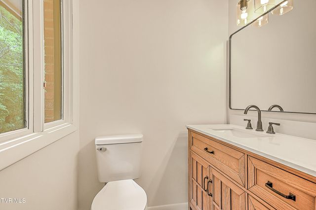 229 Kanan Drive, Kingsport, TN 37664