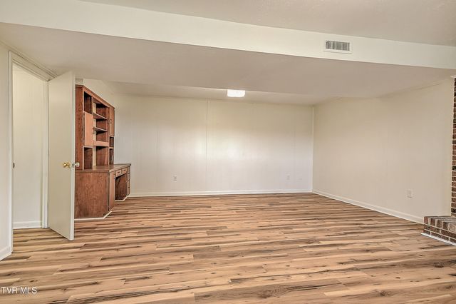 229 Kanan Drive, Kingsport, TN 37664