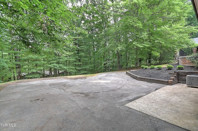 229 Kanan Drive, Kingsport, TN 37664