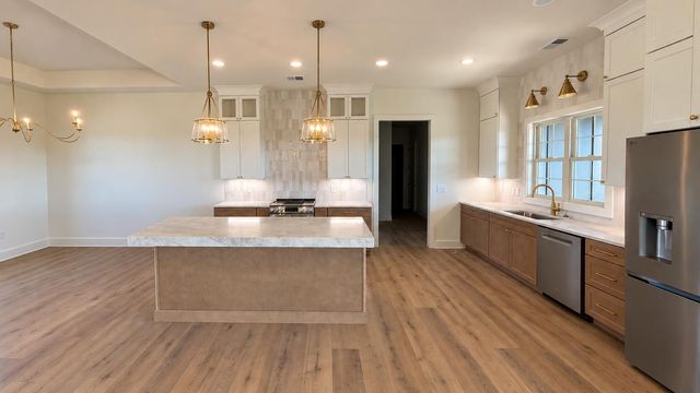 2006 West Court, Richmond, KY 40475