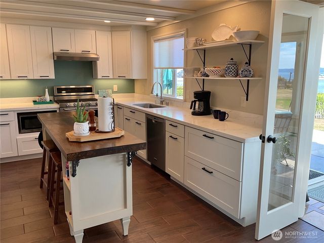 1418 Bonnie View Acres Road, Oak Harbor, WA 98277