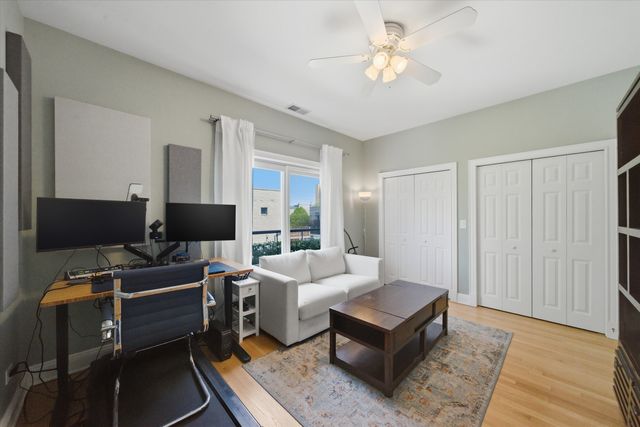 1656 W Augusta Boulevard 3W, Chicago, IL 60622