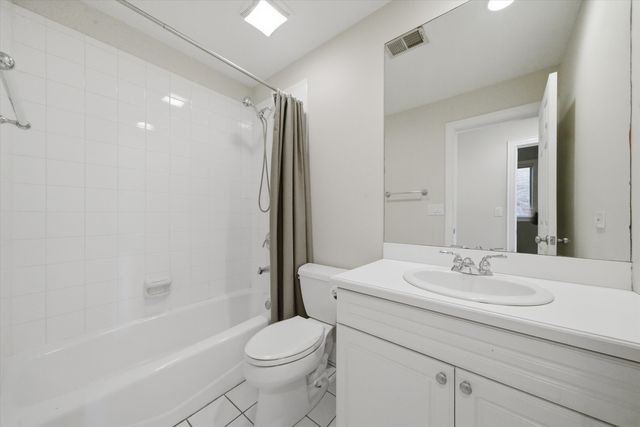 1656 W Augusta Boulevard 3W, Chicago, IL 60622