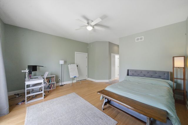 1656 W Augusta Boulevard 3W, Chicago, IL 60622