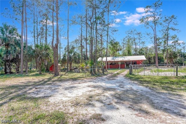 3520 2nd AVE NE, Naples, FL 34120