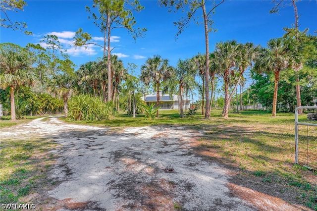 3520 2nd AVE NE, Naples, FL 34120