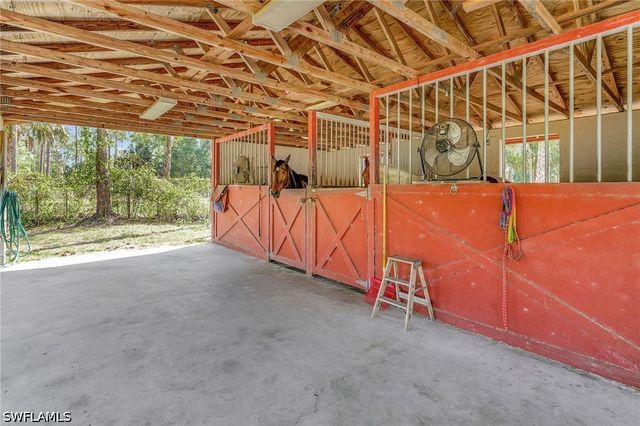 3520 2nd AVE NE, Naples, FL 34120