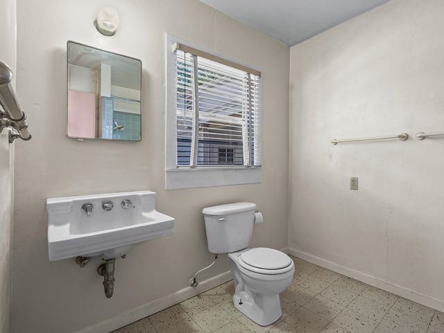 415 W Main Street, Perry, FL 32347