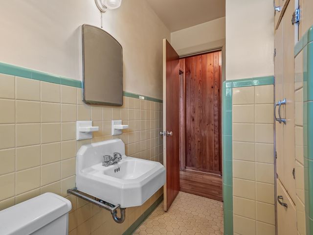 415 W Main Street, Perry, FL 32347