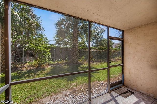 2700 Park Windsor DR 713, Fort Myers, FL 33901
