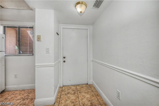 2700 Park Windsor DR 713, Fort Myers, FL 33901
