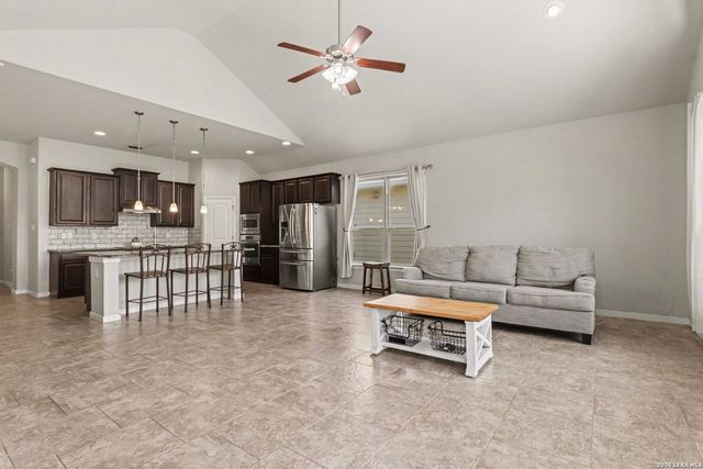 3542 Hurricane Trl, New Braunfels, TX 78130