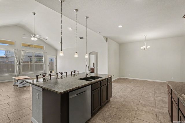 3542 Hurricane Trl, New Braunfels, TX 78130