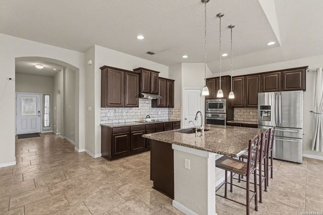 3542 Hurricane Trl, New Braunfels, TX 78130