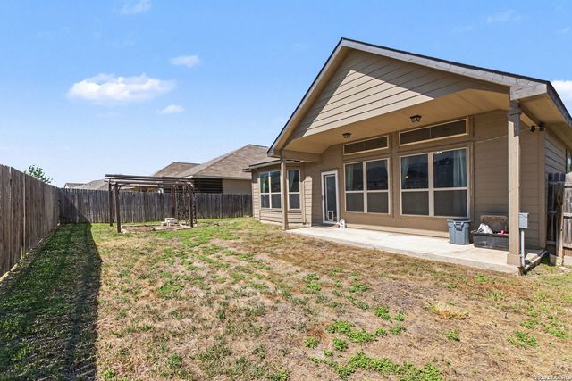 3542 Hurricane Trl, New Braunfels, TX 78130