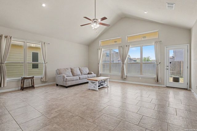 3542 Hurricane Trl, New Braunfels, TX 78130