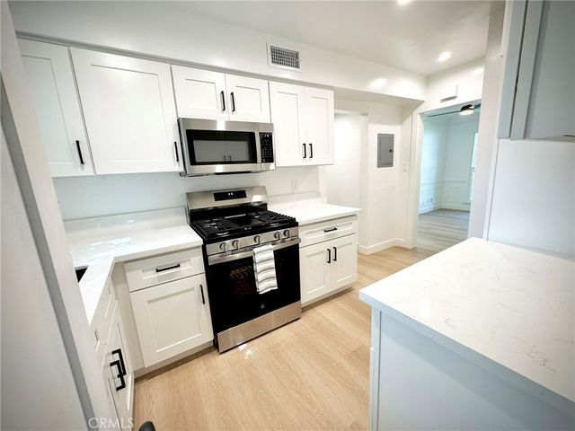 1700 Del Valle Avenue, Glendale, CA 91208