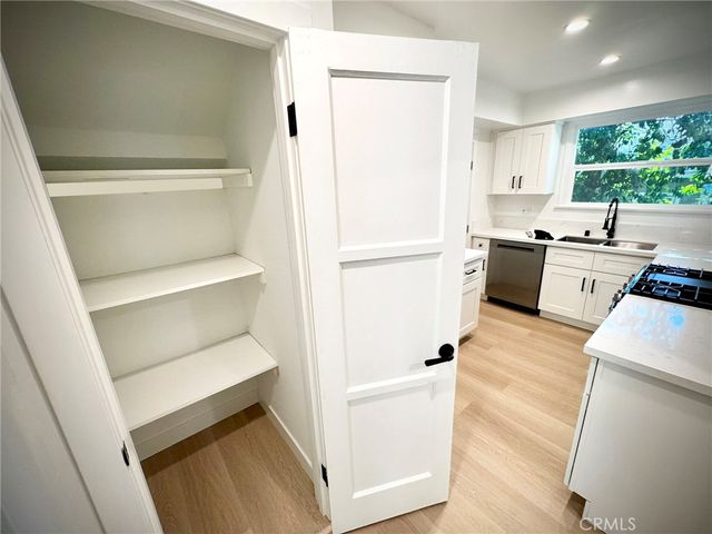 1700 Del Valle Avenue, Glendale, CA 91208