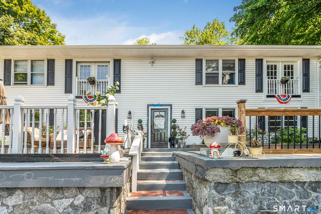 112 Woodbine Street 1st Fl., Naugatuck, CT 06770