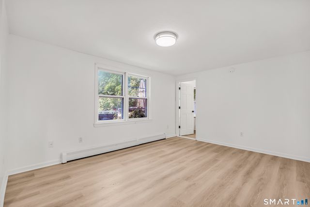 112 Woodbine Street 1st Fl., Naugatuck, CT 06770