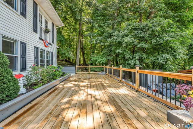 112 Woodbine Street 1st Fl., Naugatuck, CT 06770