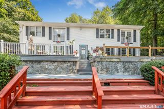 112 Woodbine Street 1st Fl., Naugatuck, CT 06770