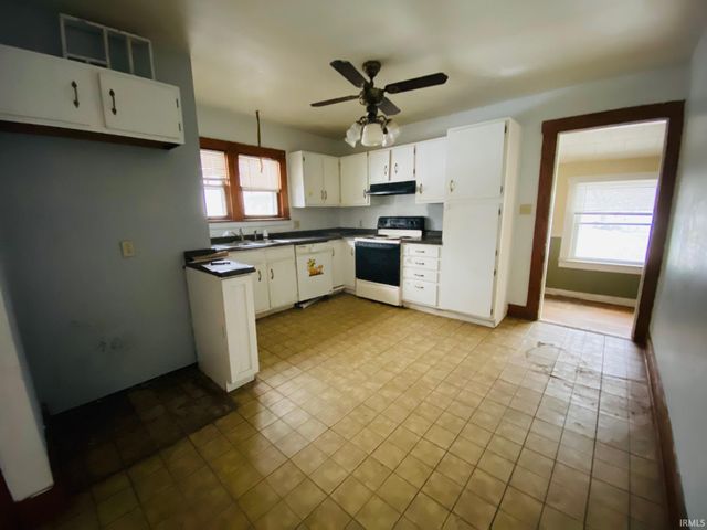 217 N Arjem Street, Huntingburg, IN 47542