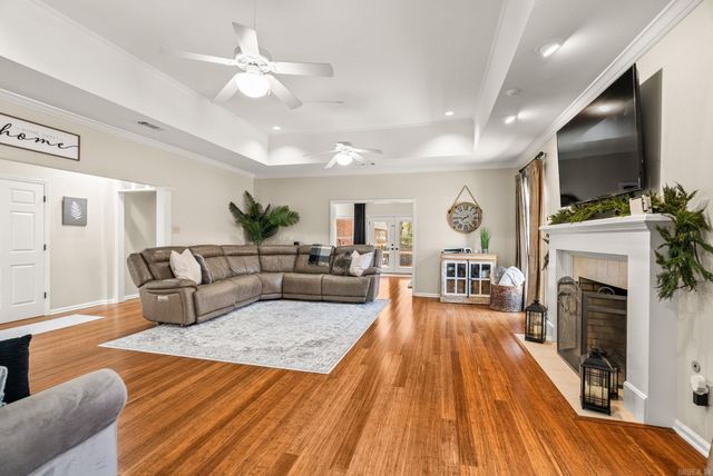 1 St. Thomas Court, Little Rock, AR 72211