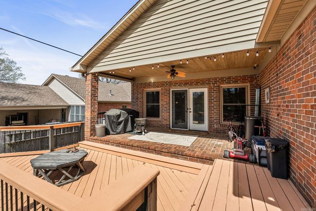 1 St. Thomas Court, Little Rock, AR 72211