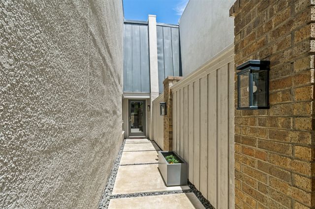 4122 La Place Drive, Dallas, TX 75220