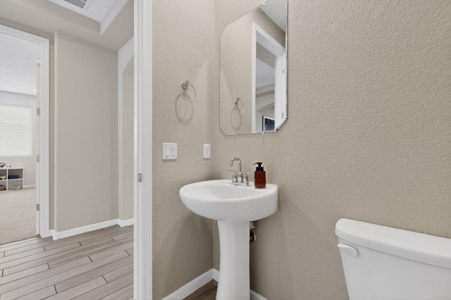 2199 Beckham Drive NE, Rio Rancho, NM 87144
