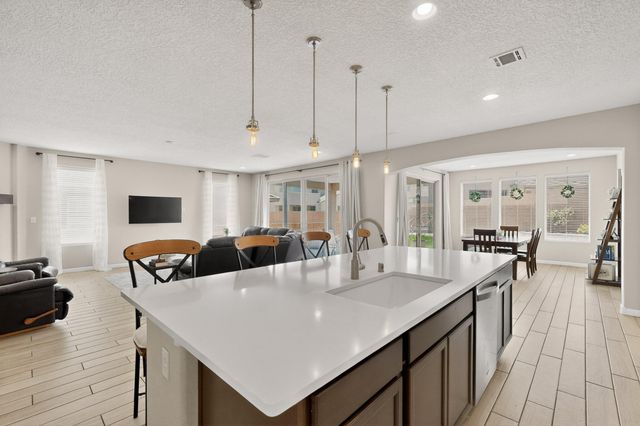 2199 Beckham Drive NE, Rio Rancho, NM 87144