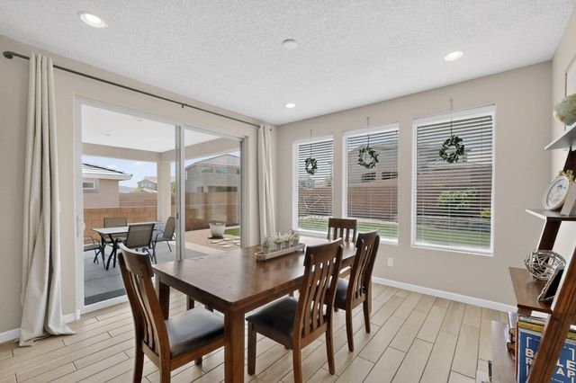 2199 Beckham Drive NE, Rio Rancho, NM 87144
