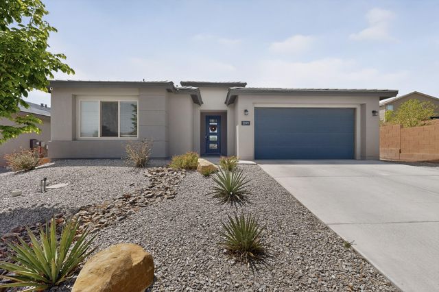 2199 Beckham Drive NE, Rio Rancho, NM 87144