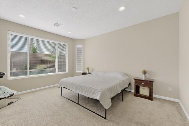 2199 Beckham Drive NE, Rio Rancho, NM 87144