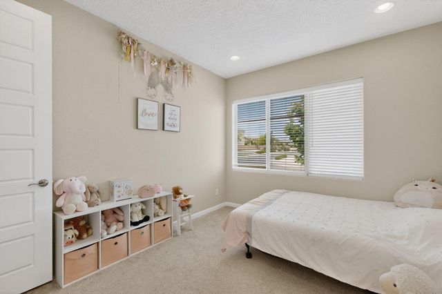 2199 Beckham Drive NE, Rio Rancho, NM 87144