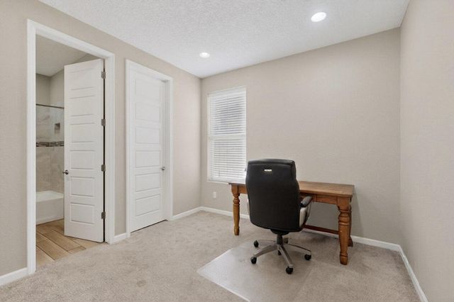 2199 Beckham Drive NE, Rio Rancho, NM 87144