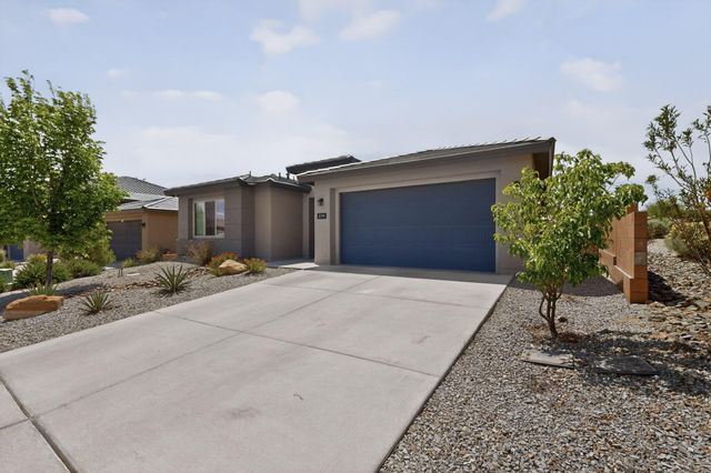2199 Beckham Drive NE, Rio Rancho, NM 87144