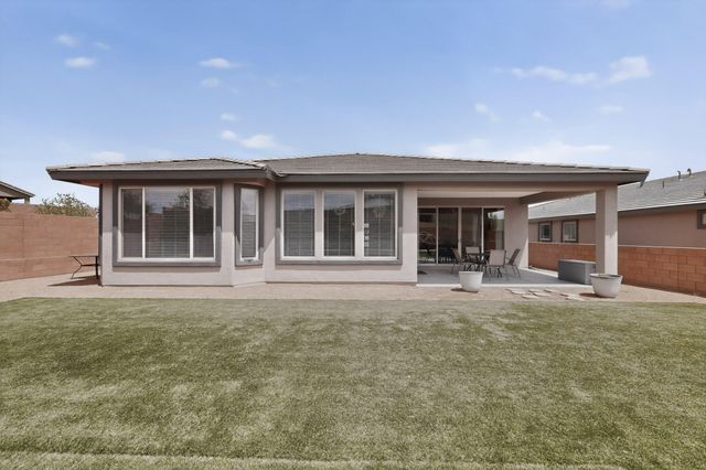 2199 Beckham Drive NE, Rio Rancho, NM 87144