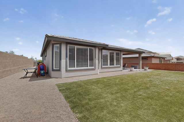 2199 Beckham Drive NE, Rio Rancho, NM 87144