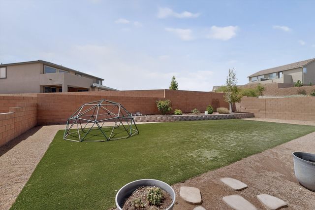 2199 Beckham Drive NE, Rio Rancho, NM 87144