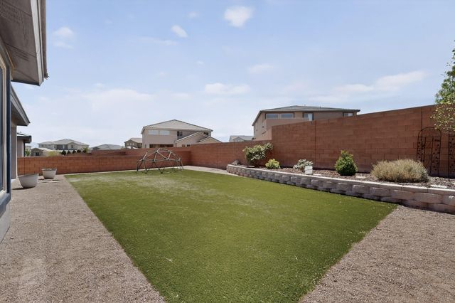 2199 Beckham Drive NE, Rio Rancho, NM 87144