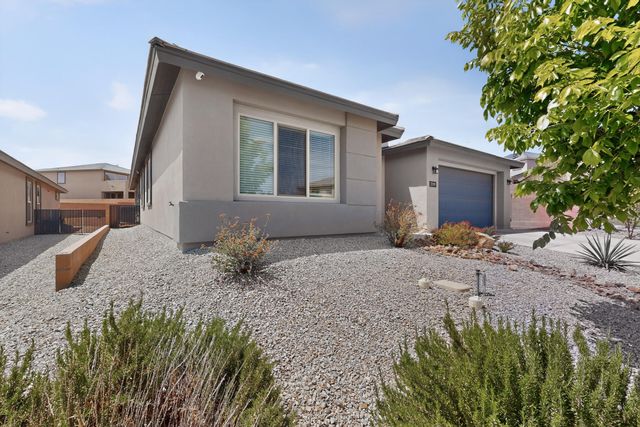 2199 Beckham Drive NE, Rio Rancho, NM 87144