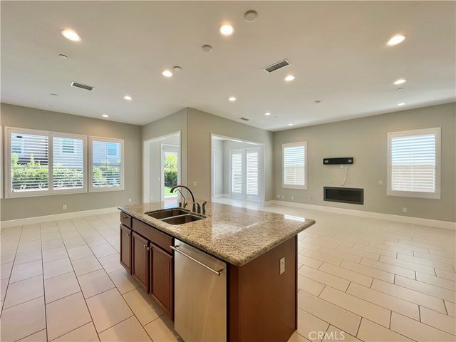 71 Rexford, Irvine, CA 92620