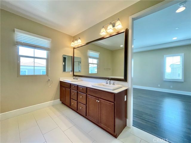 71 Rexford, Irvine, CA 92620