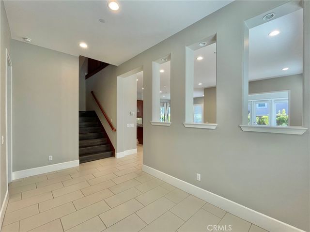 71 Rexford, Irvine, CA 92620