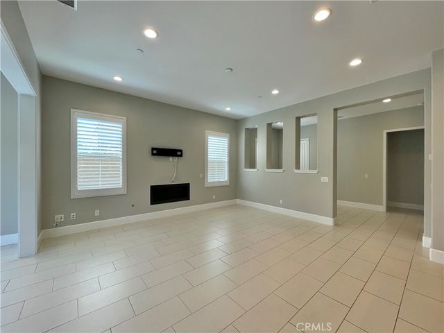 71 Rexford, Irvine, CA 92620