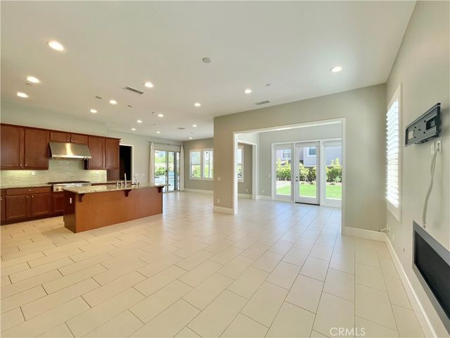 71 Rexford, Irvine, CA 92620